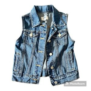 Children’s sleeveless Jean jacket